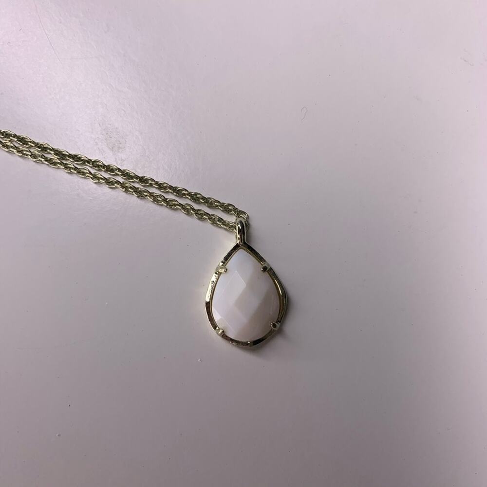 Kendra Scott Necklace - Picture 3 of 4